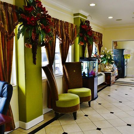Scottish Inn And Suites Alvin Exteriör bild